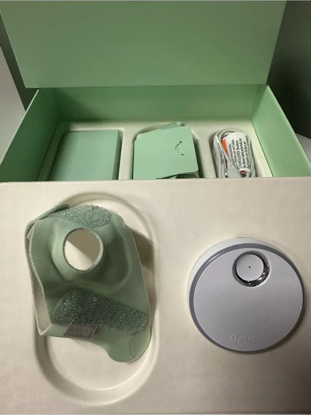 Owlet monitor- Mint Green -Wearable Arm/Wrist/foot Clip with Charging Base